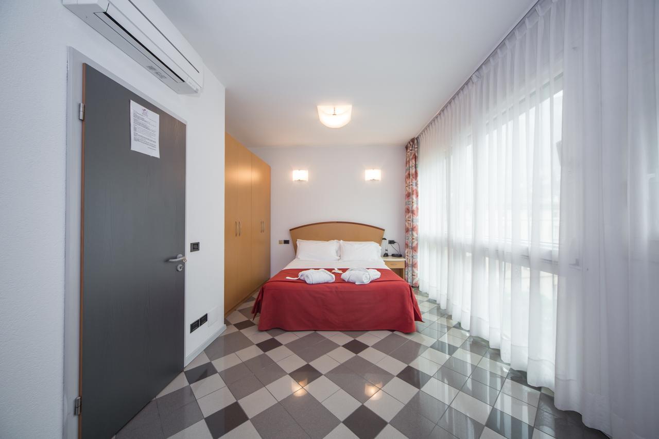 Piazzi House Aparthotel Sondrio Kültér fotó