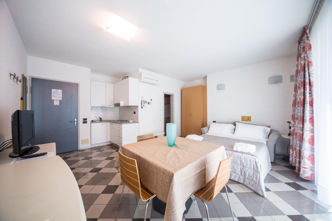 Piazzi House Aparthotel Sondrio Kültér fotó