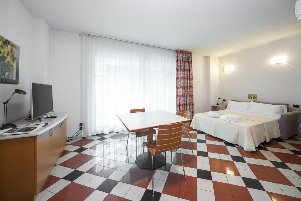 Piazzi House Aparthotel Sondrio Kültér fotó
