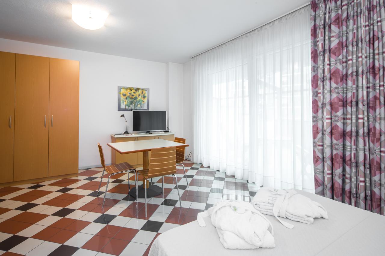 Piazzi House Aparthotel Sondrio Kültér fotó