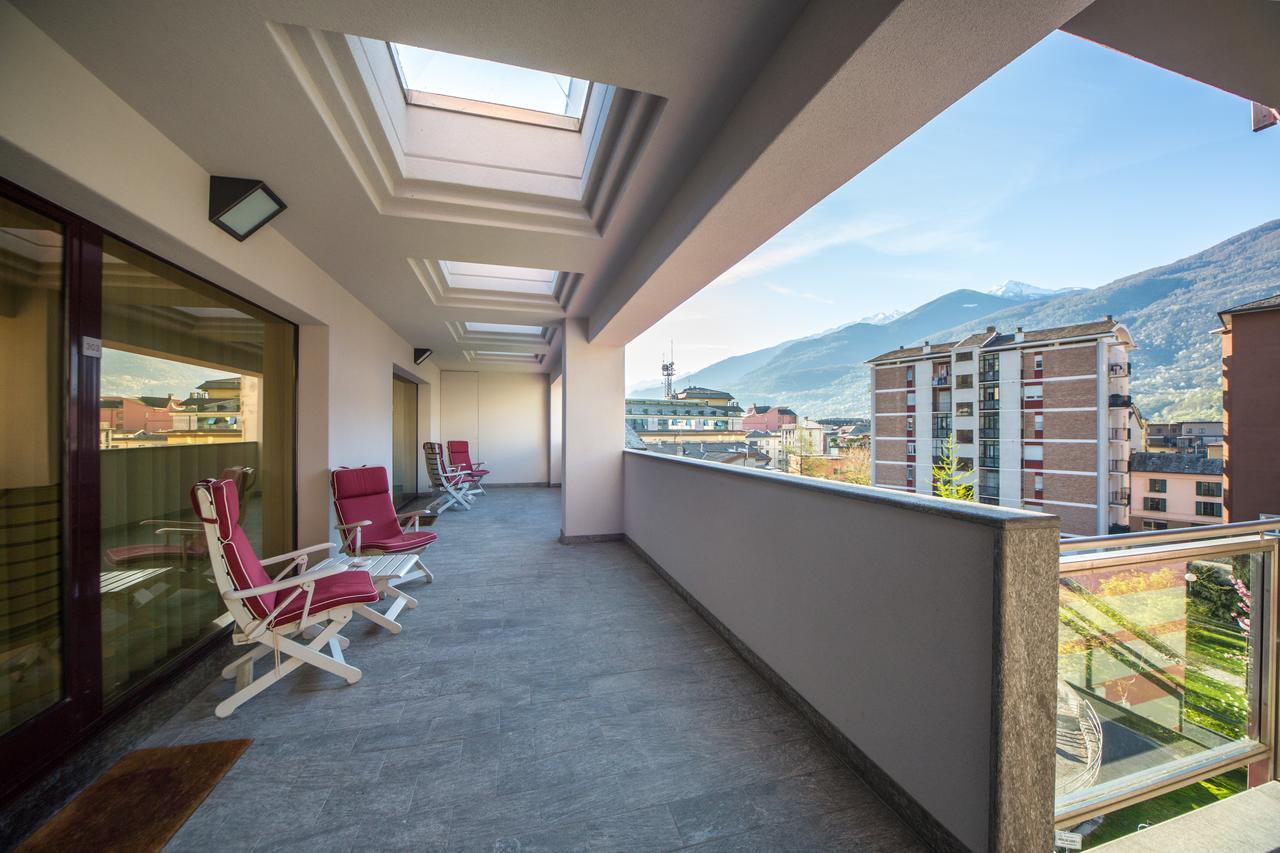 Piazzi House Aparthotel Sondrio Kültér fotó