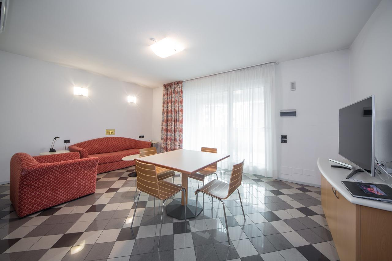 Piazzi House Aparthotel Sondrio Kültér fotó