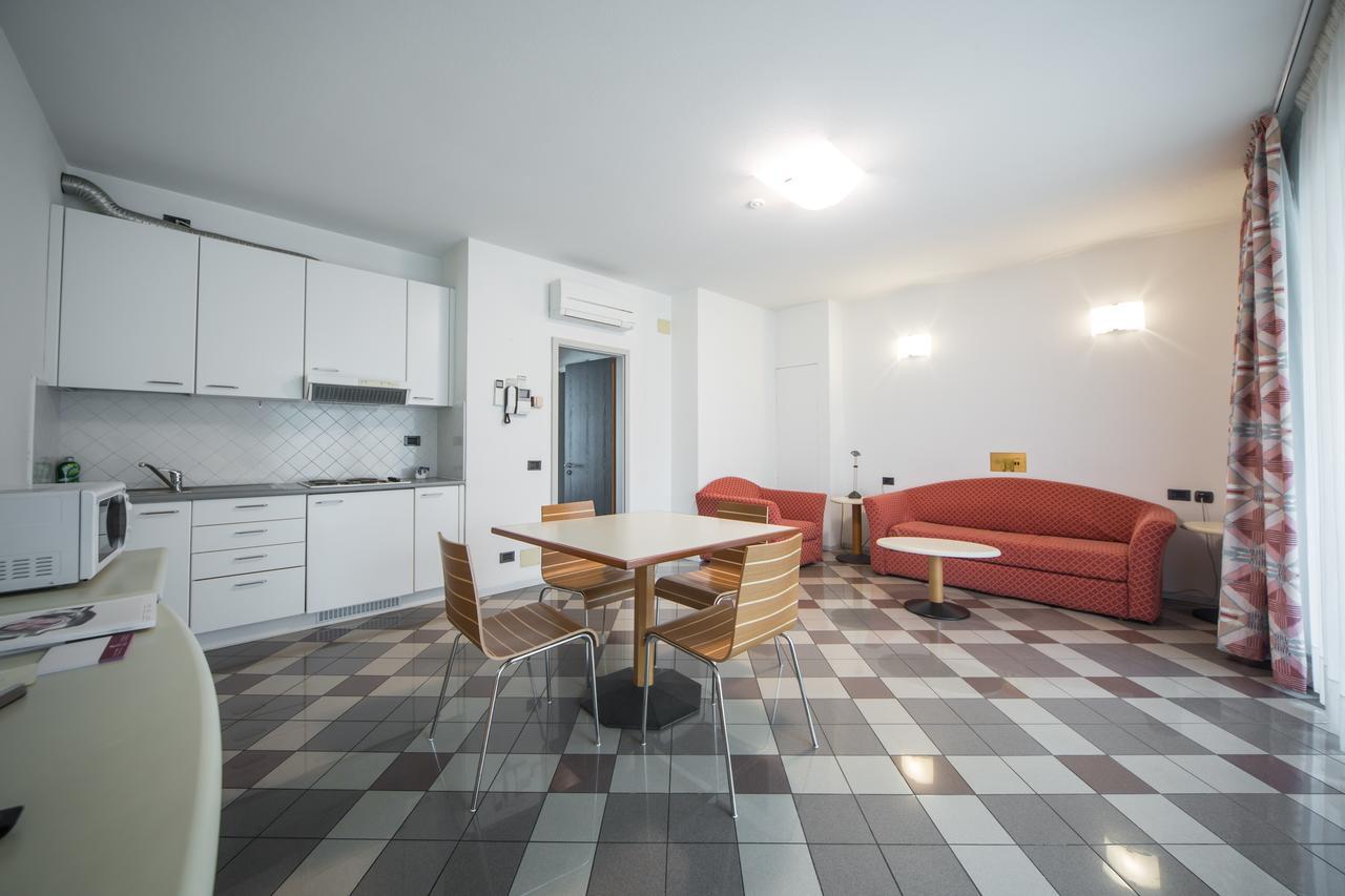 Piazzi House Aparthotel Sondrio Kültér fotó