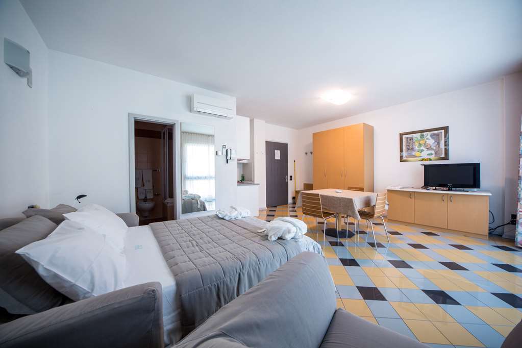 Piazzi House Aparthotel Sondrio Szoba fotó
