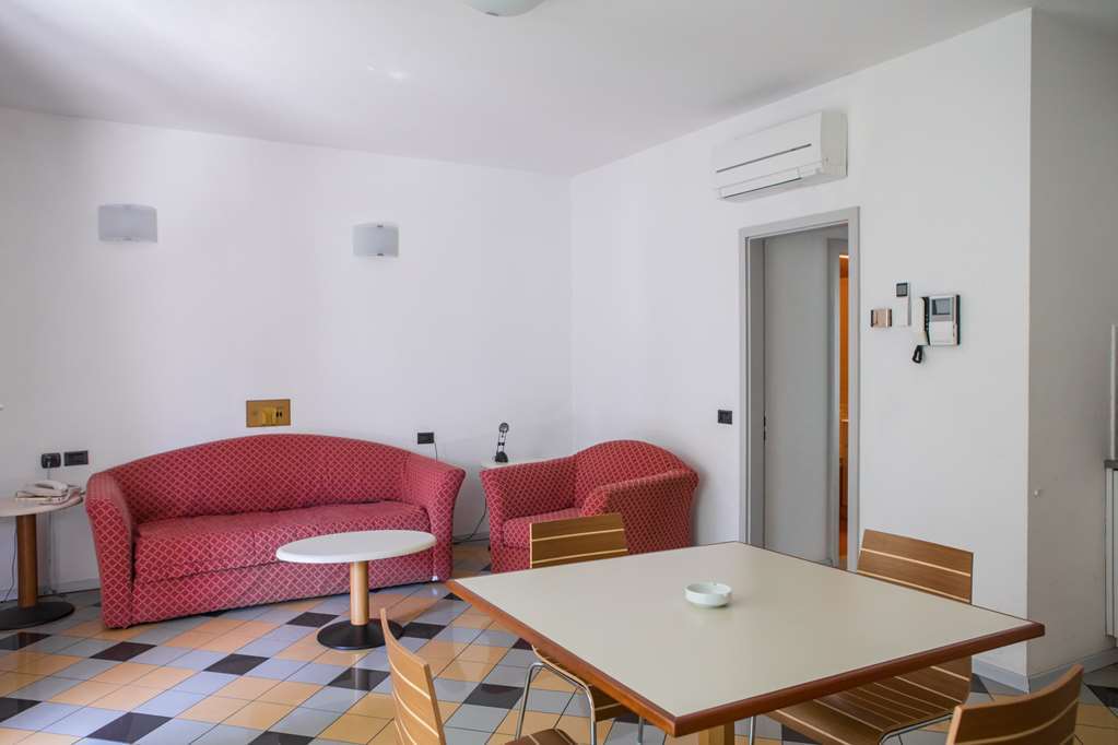 Piazzi House Aparthotel Sondrio Szoba fotó